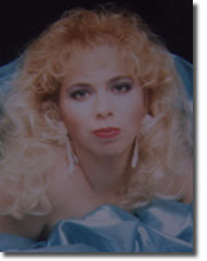 debbie.jpg (8978 bytes)